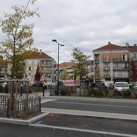 Cosy Avec Terrasse A 10min Disney-shopping Vallee Apartment Bailly-Romainvilliers